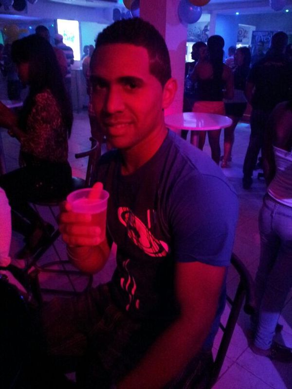 Date this attractive Dominican Republic man Hansel from Santo Domingo DO18383