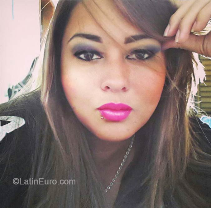 Date this fun Brazil girl Danilla from Goiania BR8616