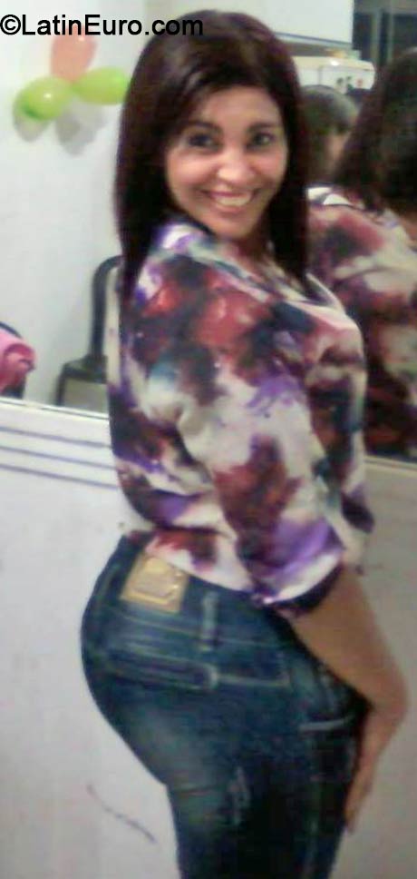 Date this georgeous Brazil girl Sidnia from Belo Horizonte BR8623