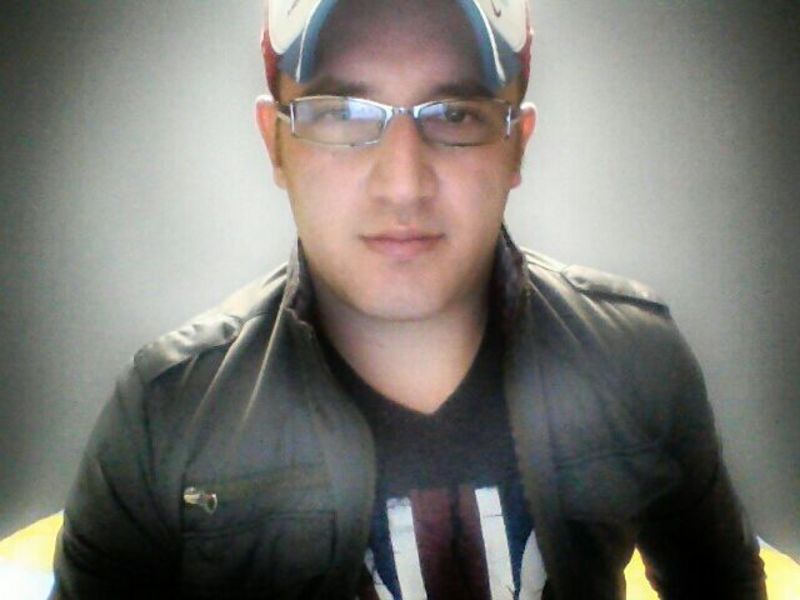 Date this young Colombia man Aluen from Bogota CO14913