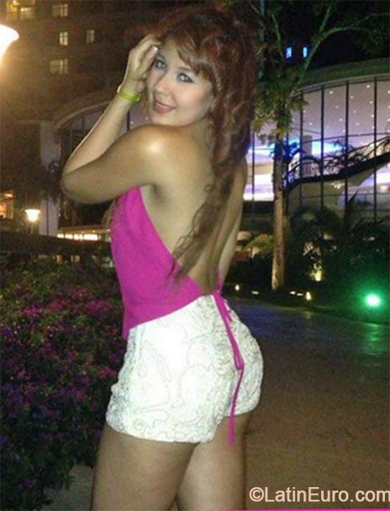 Date this good-looking Colombia girl Alejandra from Bogota CO14915