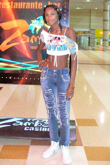 Date this pretty Colombia girl Kelly from Cali CO14933