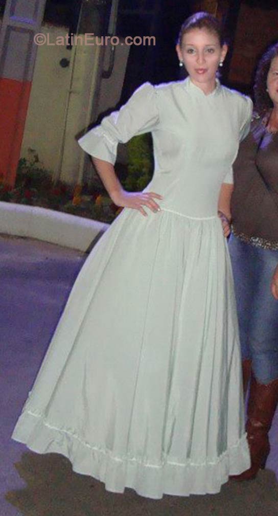 Date this sensual Brazil girl Andrezza from Jaragua Do Sul BR8670