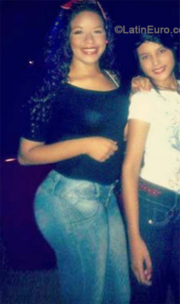 Date this foxy Venezuela girl Lisbeth from San carlos cojedes VE170