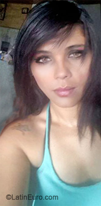 Date this attractive Costa Rica girl Miriam from San Jose CR283