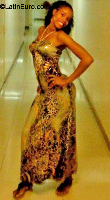 Date this happy Jamaica girl Cynete from Kingston JM1604