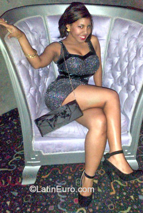 Date this gorgeous Dominican Republic girl Dalrin from Santo Domingo DO18749