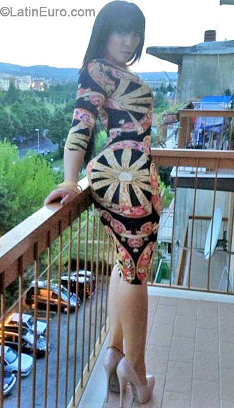 Date this voluptuous Dominican Republic girl Fanny from La Vega DO18750