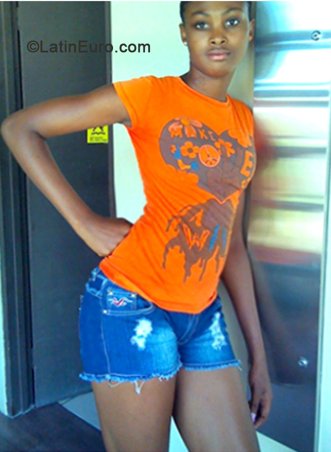 Date this delightful Jamaica girl Natalie from Kingston JM1618