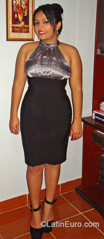 Date this voluptuous Honduras girl Jessika from San Pedro Sula HN975