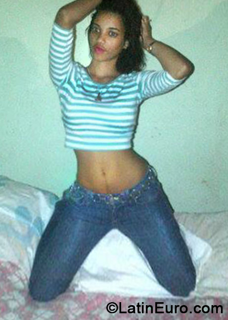 Date this passionate Christmas Island man Helee from . DO19005