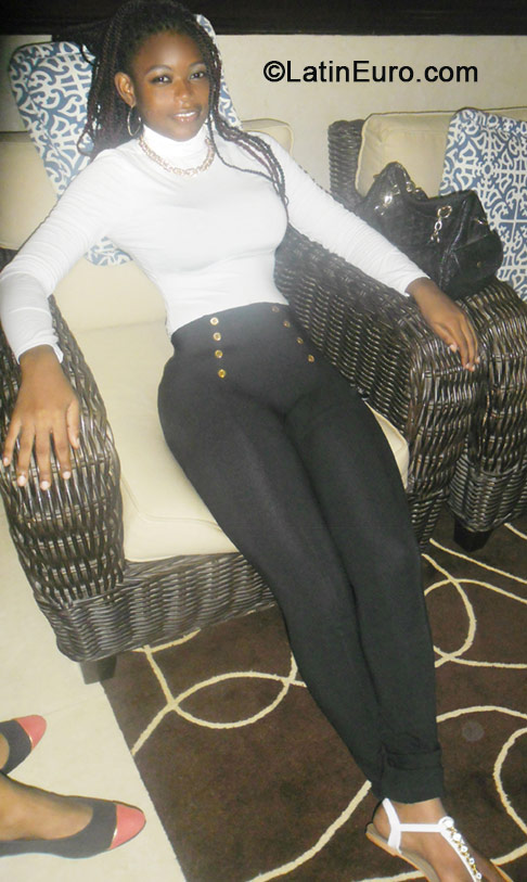 Date this lovely Jamaica girl Janiel from Kingston JM1670