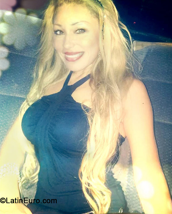 Date this hot Panama girl Katalina from Panama City PA814