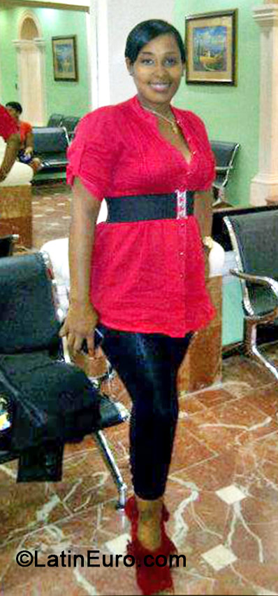 Date this passionate Dominican Republic girl Yulia from San Pedro De Macoris DO19081