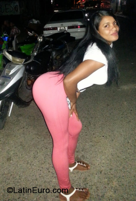 Date this exotic Dominican Republic girl Silvia from Santo Domingo DO19082