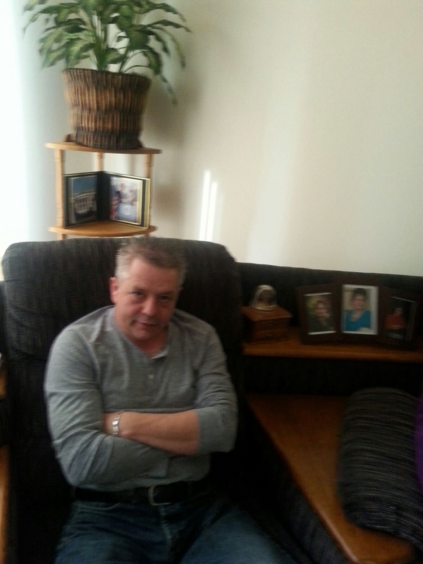 Date this young United States man Jhonnytb from Chicago US15027