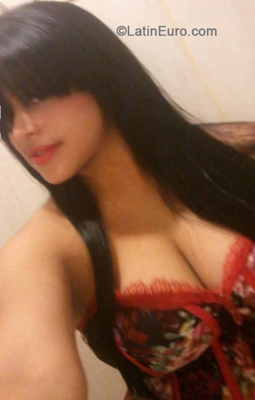 Date this foxy Dominican Republic girl Aneris from La Vega DO23052