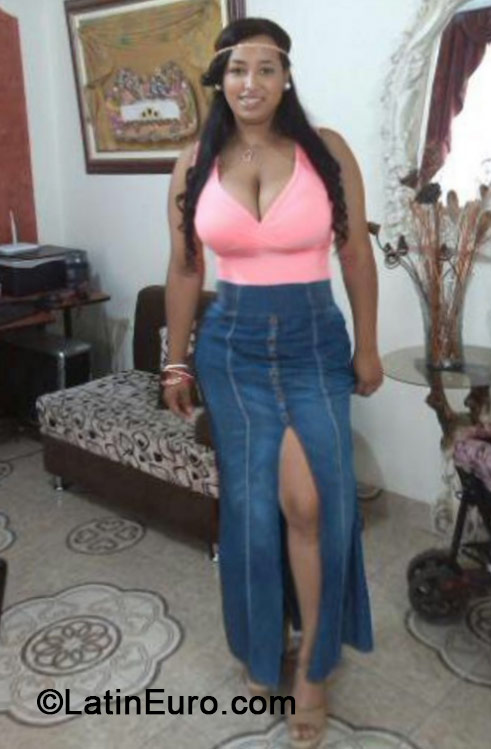 Date this cute Colombia girl Leidy from Cali CO15276