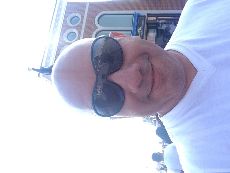 Date this happy United States man Edgardo from Aguadilla US15048