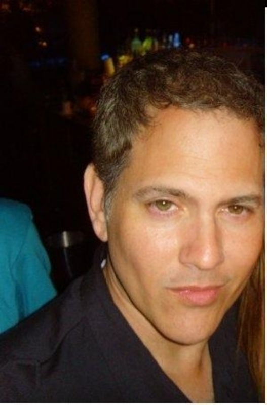 Date this nice looking United States man Nivla46 from Miami US15049