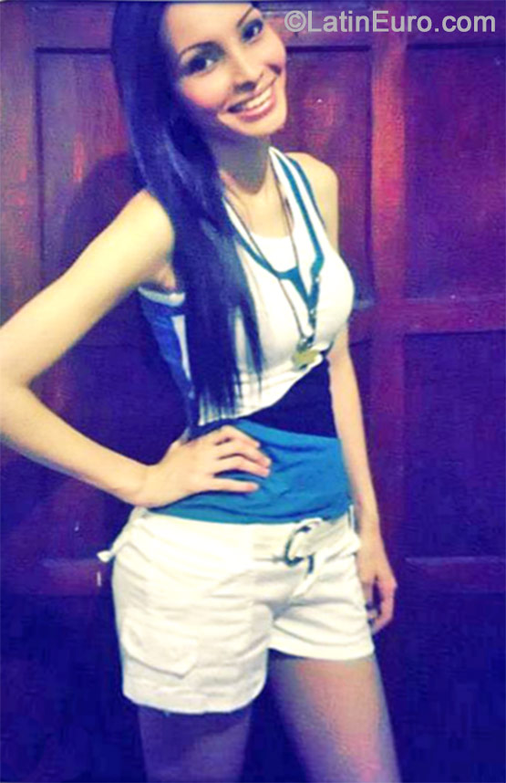 Date this foxy Venezuela girl Xaira from Caracas VE247