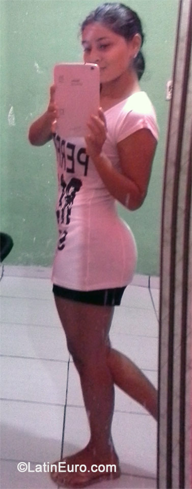 Date this cute Brazil girl Yasmin.goncalve from Joao Pessoa BR8811