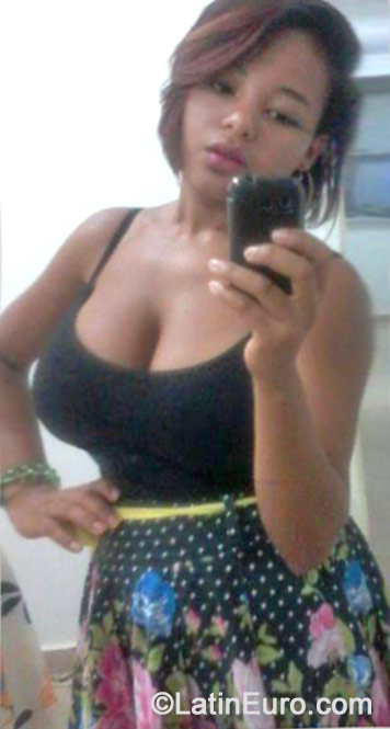Date this delightful Brazil girl Monica Elizangela from Salvador BR8815