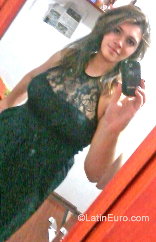 Date this tall Brazil girl Majoere from Curiiba BR8816