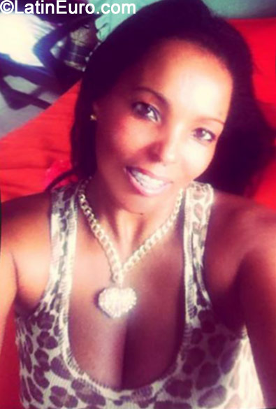 Date this tall Dominican Republic girl Carolina garcia from San Pedro De Macoris DO19250