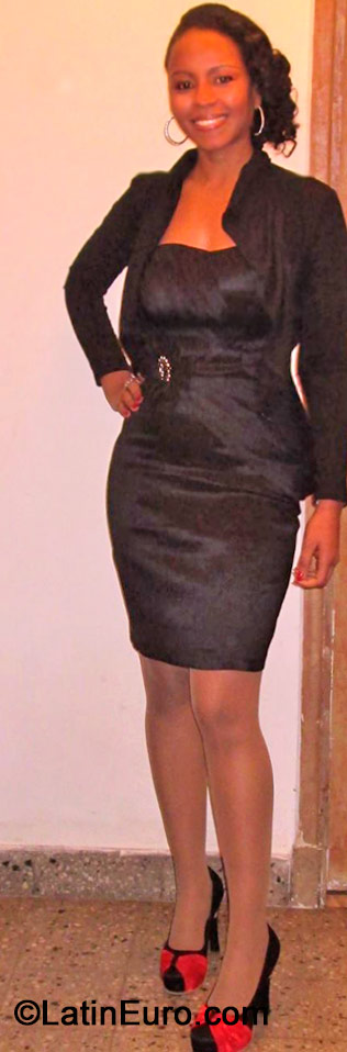 Date this charming Argentina girl Nuevoamanecer76 from  CO15346