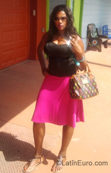 Date this athletic United States girl Shellyann from Cape Coral JM1742