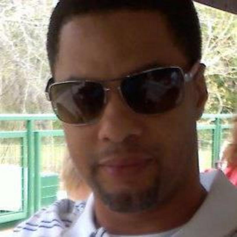 Date this attractive United States man Sool from New Orleans US15115