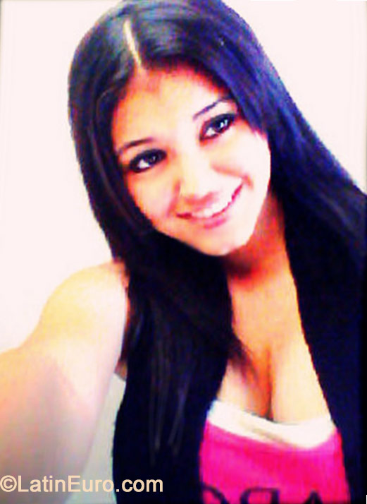 Date this young Honduras girl Skarleth from Tegucigalpa HN1065