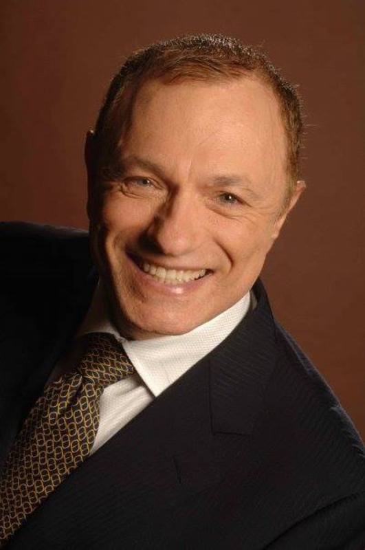 Date this exotic United States man Robin from Illinois US15153