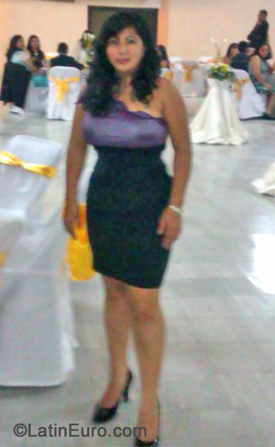 Date this beautiful Honduras girl Alma from Copan HN1089