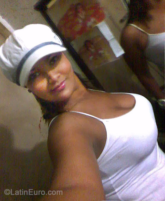 Date this delightful Venezuela girl Aryana from Guacara VE286