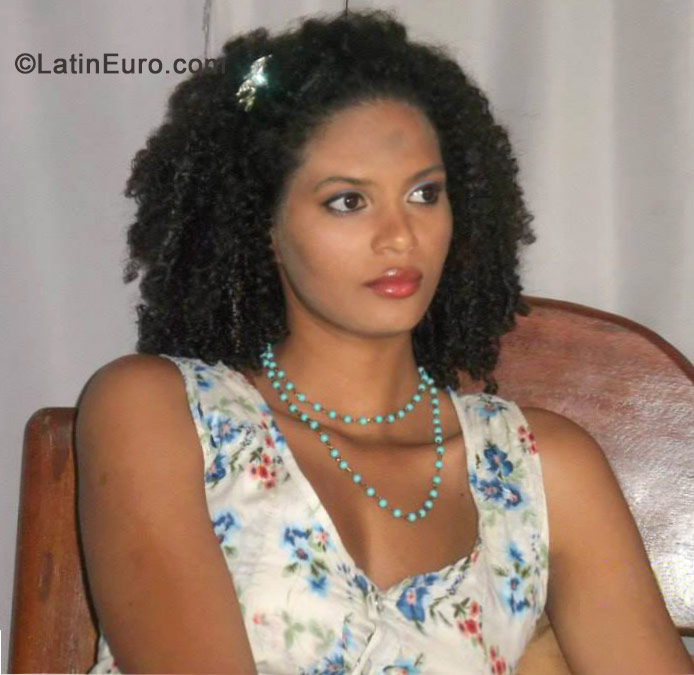 Date this tall Brazil girl Vanessa from Santa Cruz BR8877