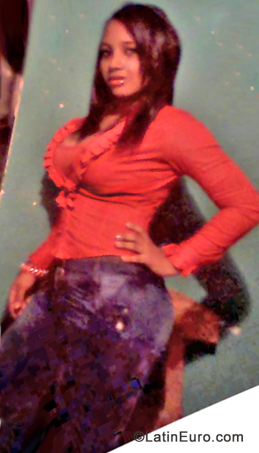 Date this good-looking Colombia girl Marlen from Cali CO15520