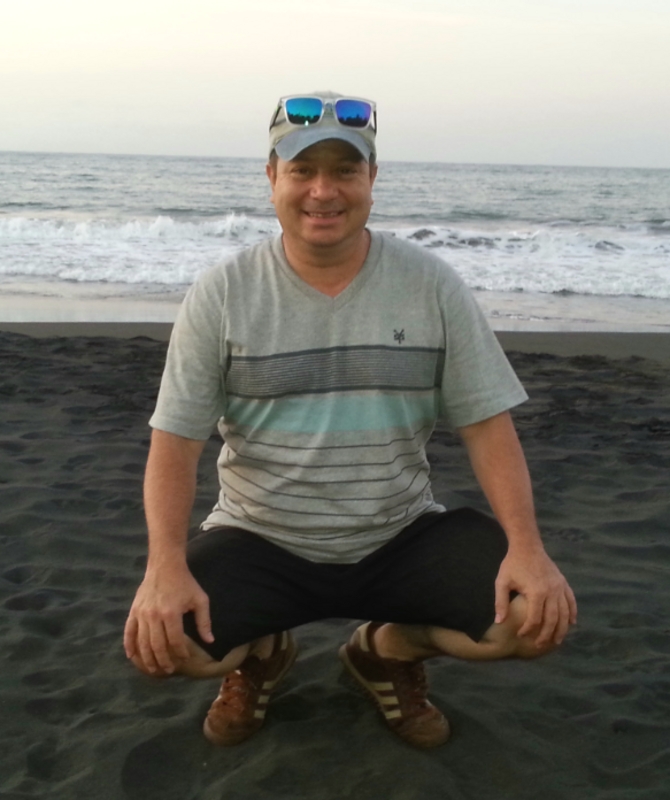 Date this tall Costa Rica man John Martin from San Jose CR309