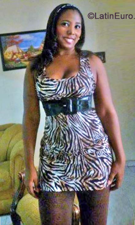 Date this cute Colombia girl Eleana from Cali CO15568