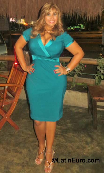 Date this lovely Colombia girl Olga from Cali CO15581