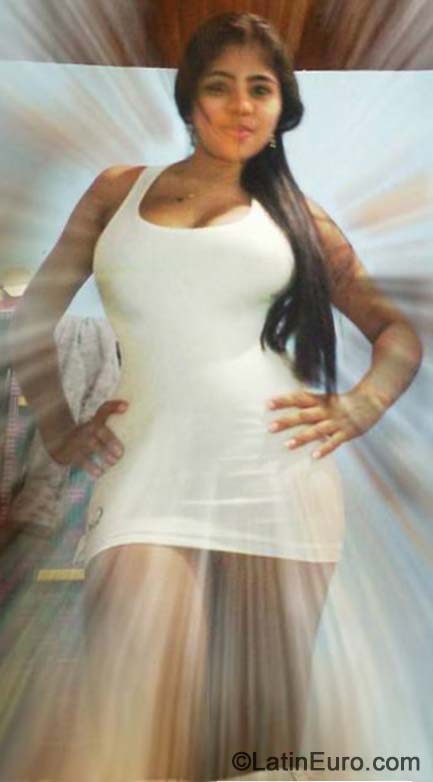 Date this gorgeous Colombia girl Leidys from Tulua CO15601