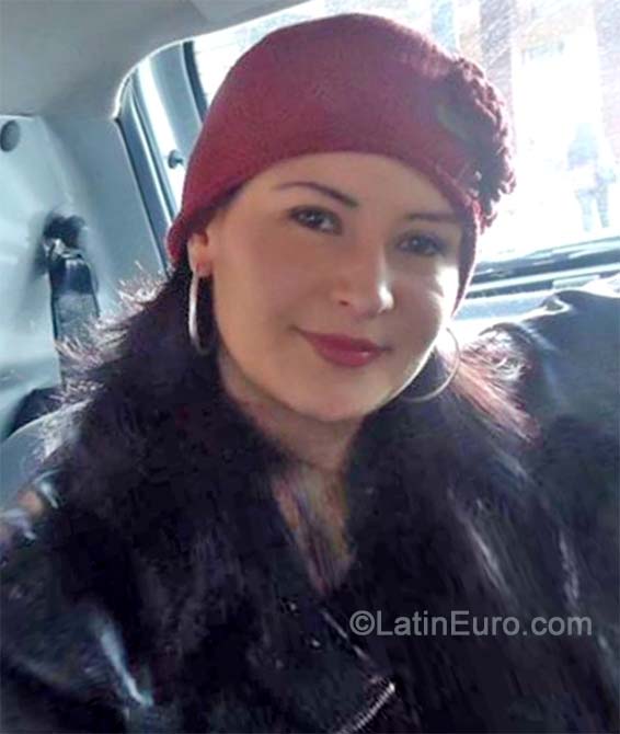 Date this charming Colombia girl GIANA from Bogota CO15606