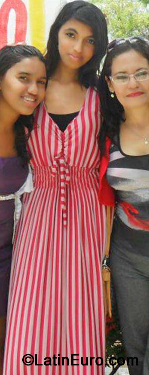 Date this hard body Brazil girl Iara from Fortaleza BR8925