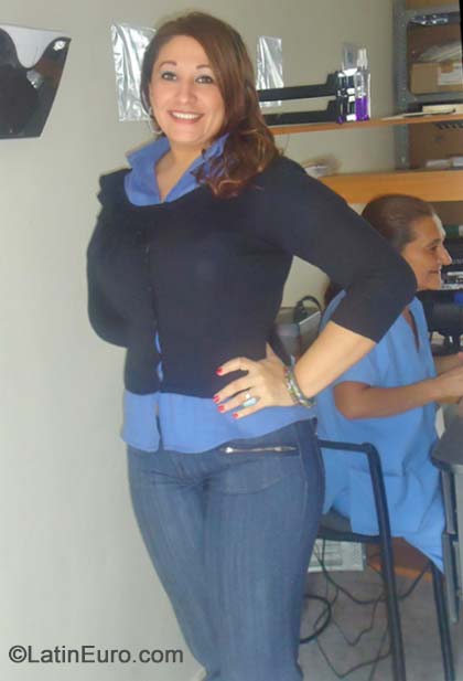 Date this georgeous Honduras girl Kenia from San Pedro Sula HN1156