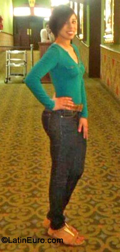 Date this charming Dominican Republic girl Katherine from Santo Domingo DO19788