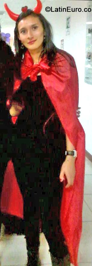 Date this hot Colombia girl Emily from Bogota CO15825