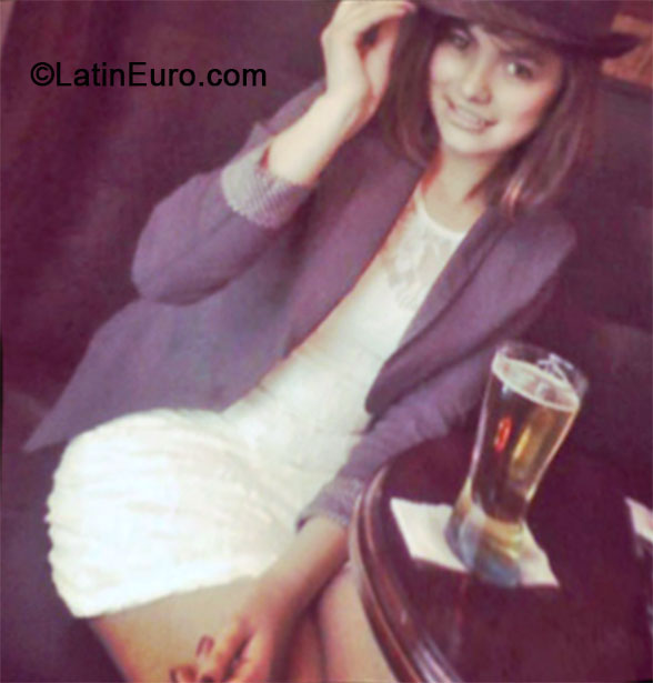 Date this funny Colombia girl Mabel from Bogota CO15875