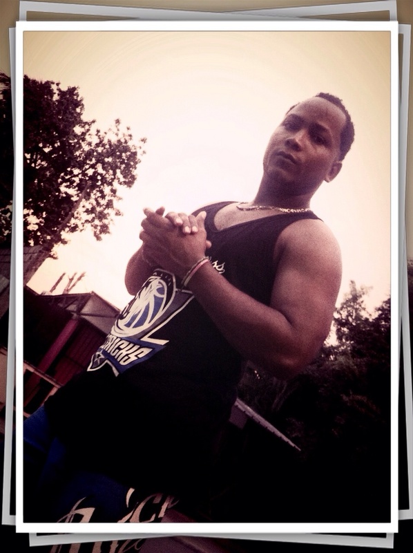 Date this beautiful Dominican Republic man Gustavo from Santo Domingo DO19903