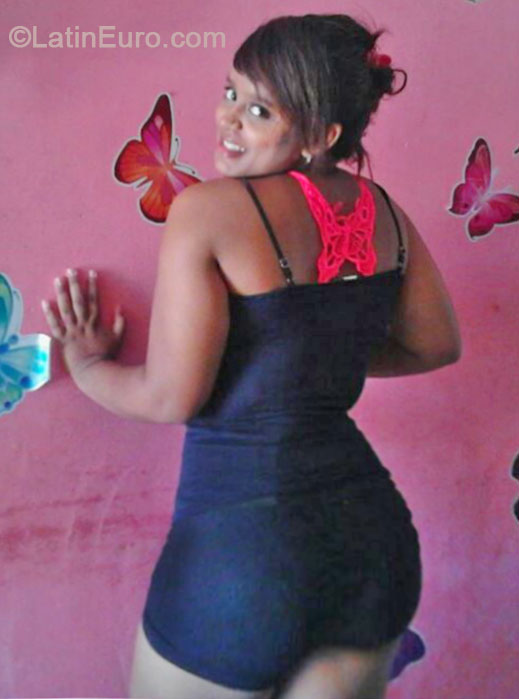 Date this delightful Colombia girl Maria from Guajira CO16021